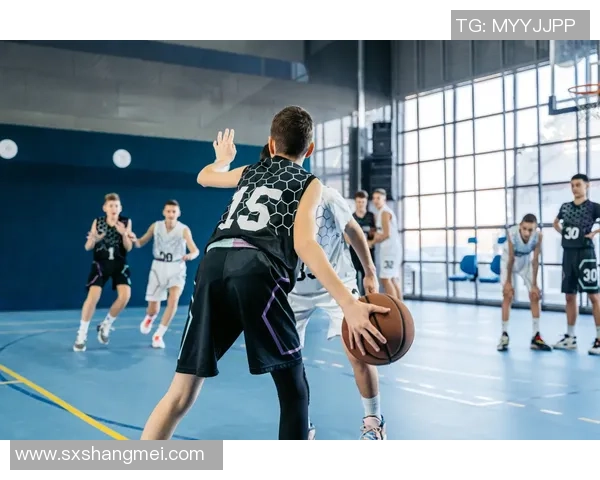 成都篮球队边路渗透战术解析与深度剖析篮球比赛中的关键策略 成都篮球队边路渗透战术解析与深度剖析篮球比赛中的关键策略