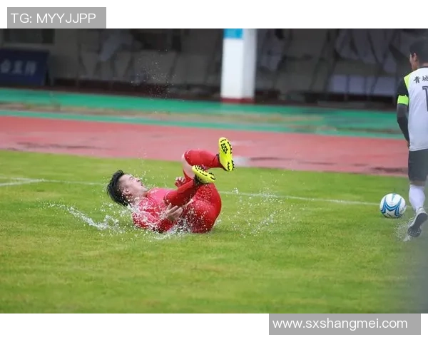 深烟足球：探索足球文化与城市精神的交融之旅