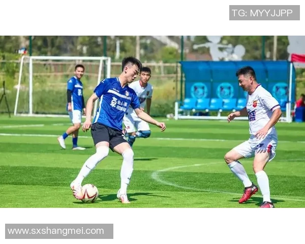 足球陈道明:从银幕到绿茵场的传奇之路与人生哲学探索 足球陈道明:从银幕到绿茵场的传奇之路与人生哲学探索